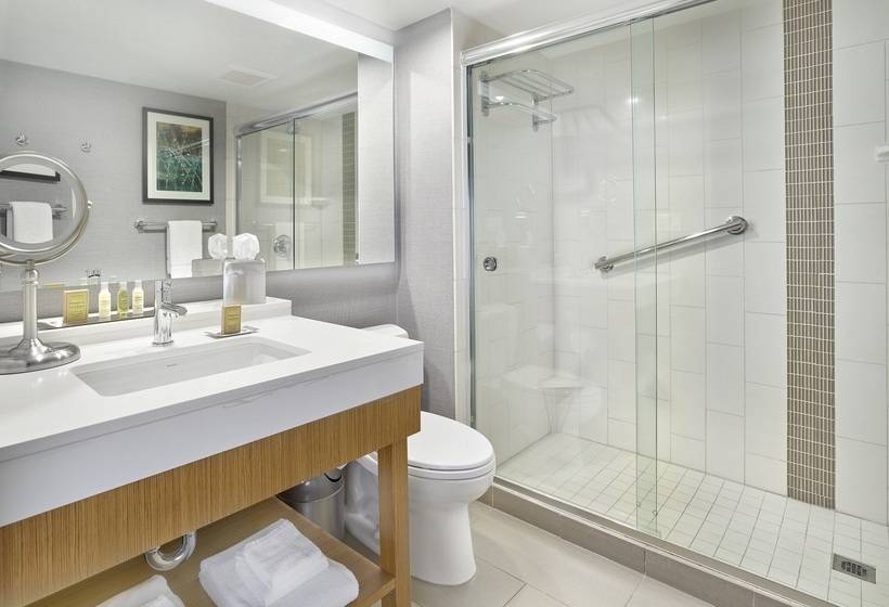 فندق Doubletree By Hilton Edmonton Downtown