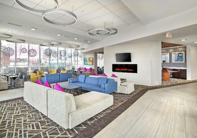 فندق Doubletree By Hilton Edmonton Downtown