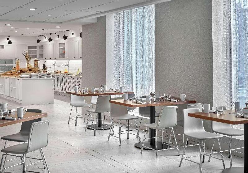 فندق Doubletree By Hilton Edmonton Downtown