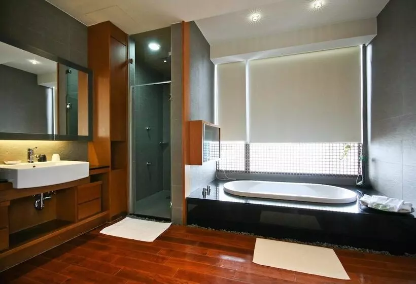 هتل Einhan Resort