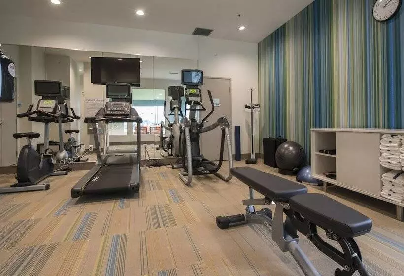 ホテル Holiday Inn Express & Suites Victoria Colwood, An Ihg