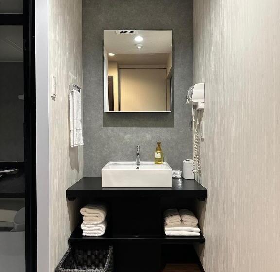 فندق Reftel Osaka Itami Airport