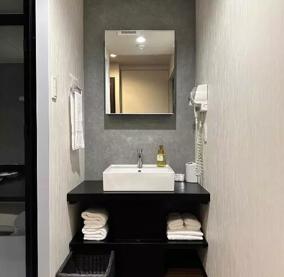 Hotel Reftel Osaka Itami Airport