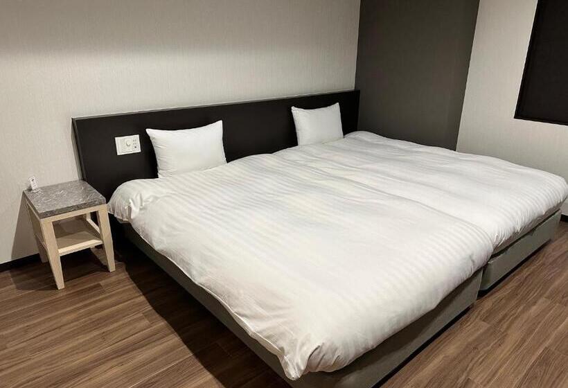 فندق Reftel Osaka Itami Airport