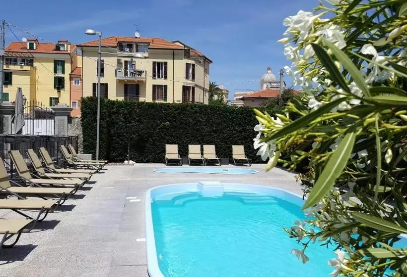 هتل Riviera Palace Residence