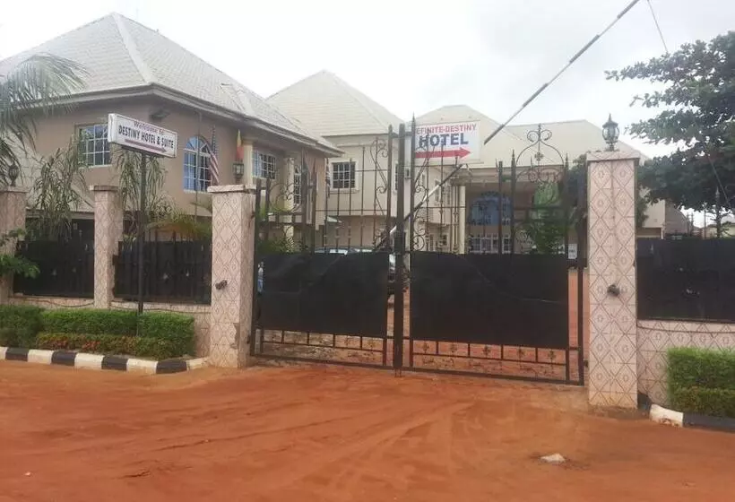 هتل Room In Lodge Definite Destiny