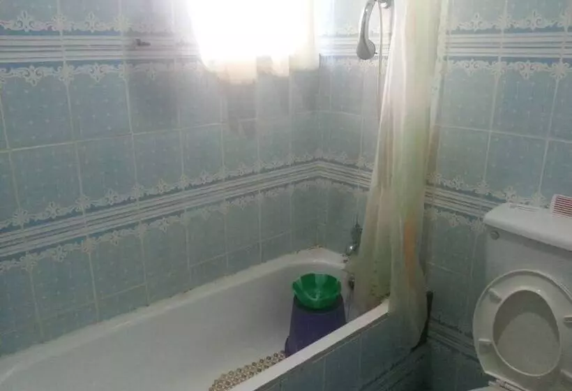 هتل Room In Lodge Definite Destiny