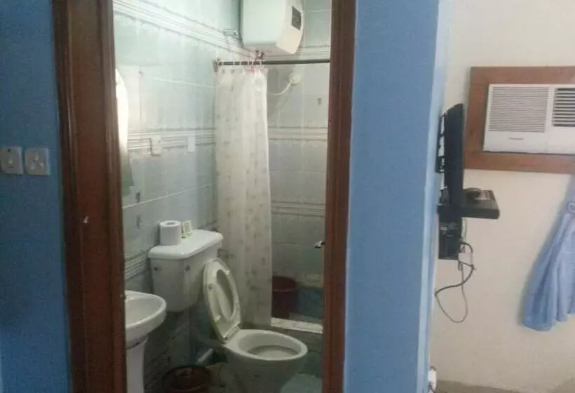 هتل Room In Lodge Definite Destiny