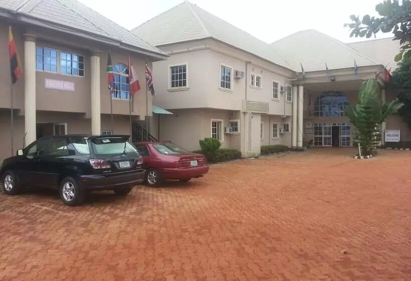 هتل Room In Lodge Definite Destiny