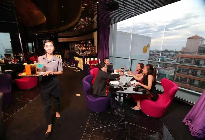 בית מלון כפרי Sun & Moon Urban