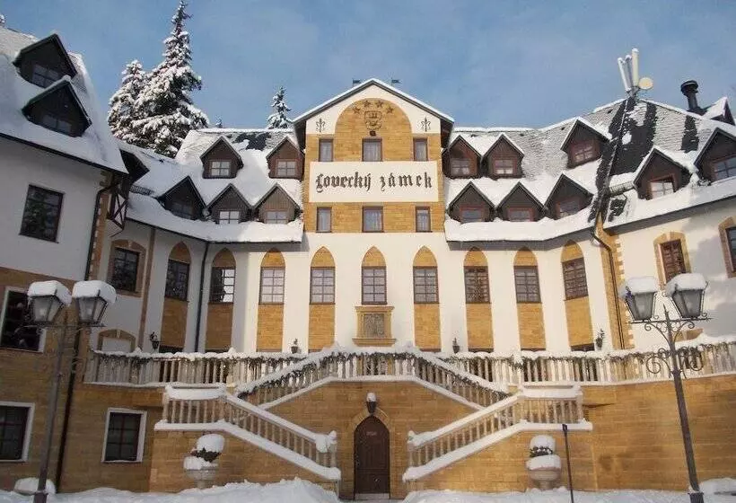 ホテル Zámek Lužec Spa & Wellness Resort