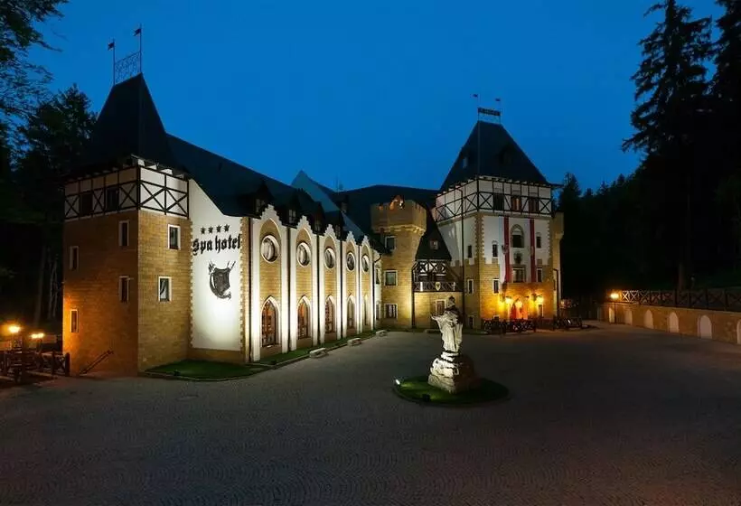 ホテル Zámek Lužec Spa & Wellness Resort