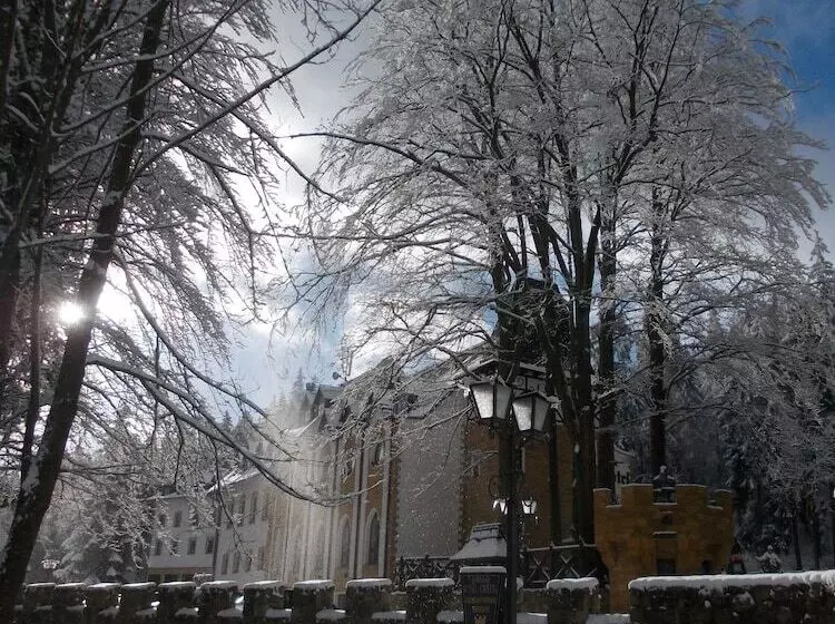 ホテル Zámek Lužec Spa & Wellness Resort