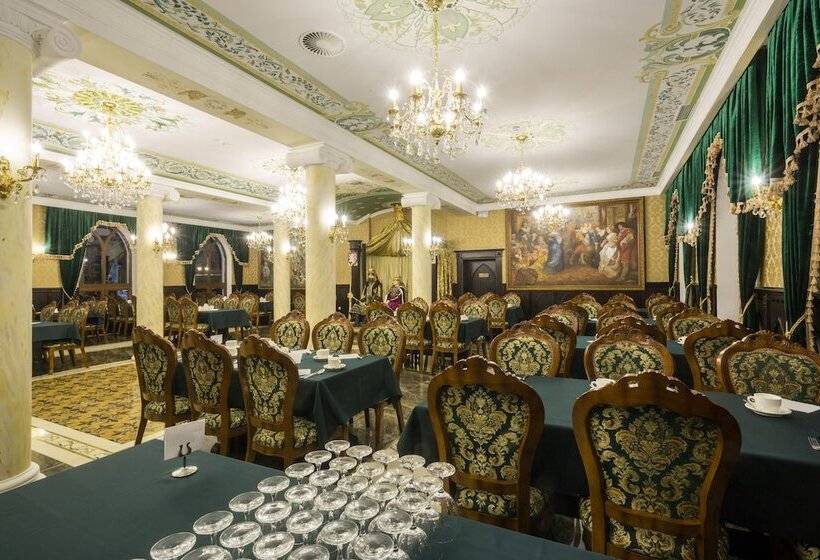 בית מלון כפרי Zámek Lužec Spa & Wellness Resort