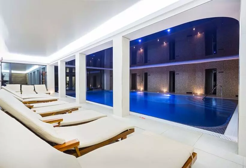 ホテル Zámek Lužec Spa & Wellness Resort