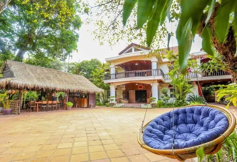 پانسیون Bloom Garden Guesthouse