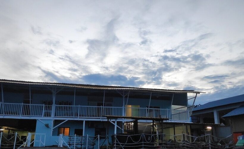 بنسيون Pangkor Fishing Village Guest House