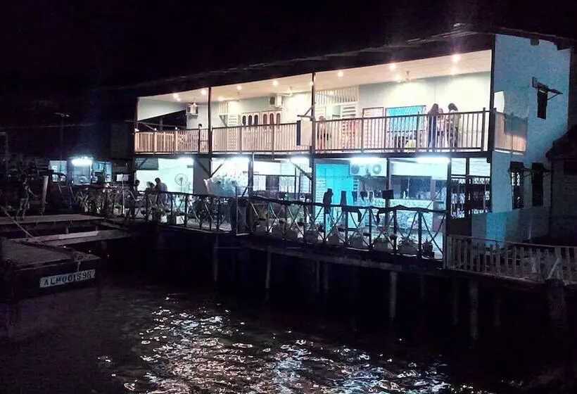 פנסיון Pangkor Fishing Village Guest House