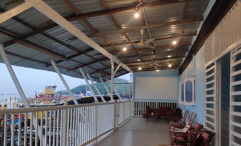بنسيون Pangkor Fishing Village Guest House