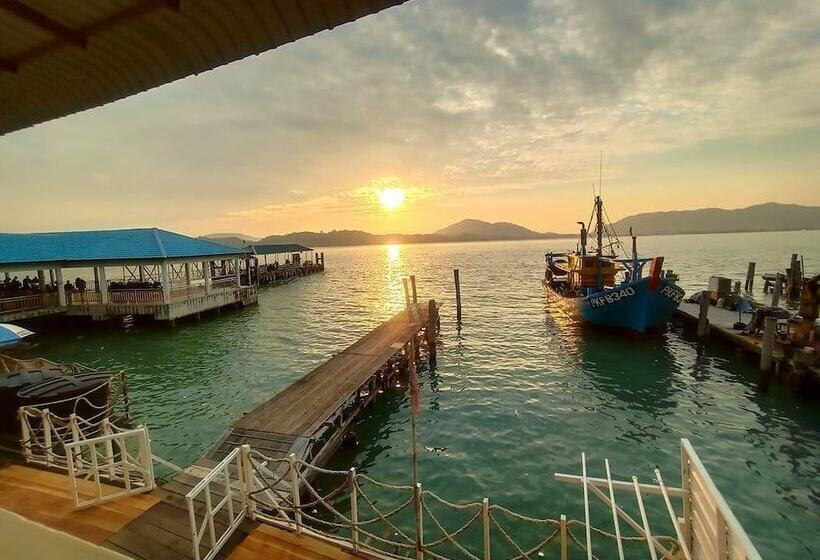 بنسيون Pangkor Fishing Village Guest House