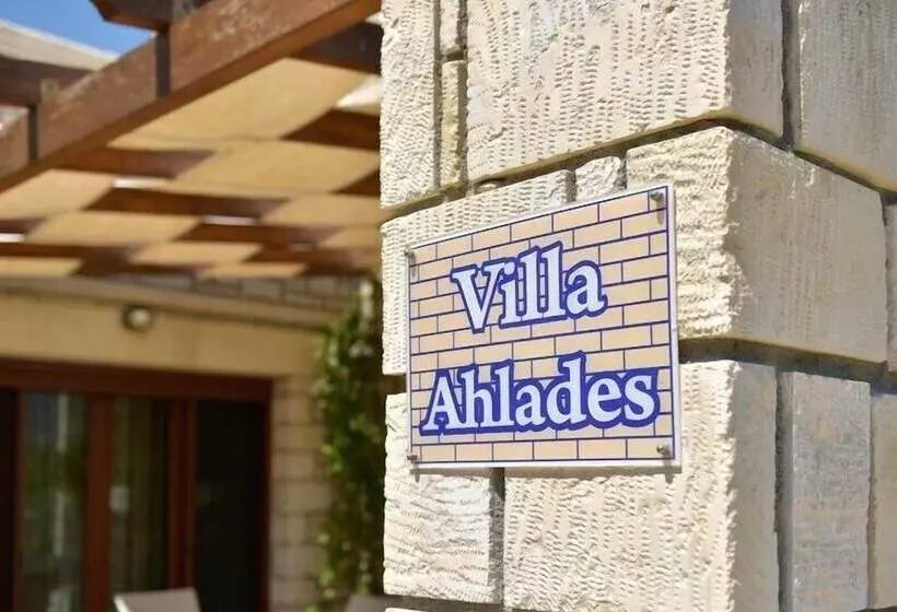 Villa Ahlades