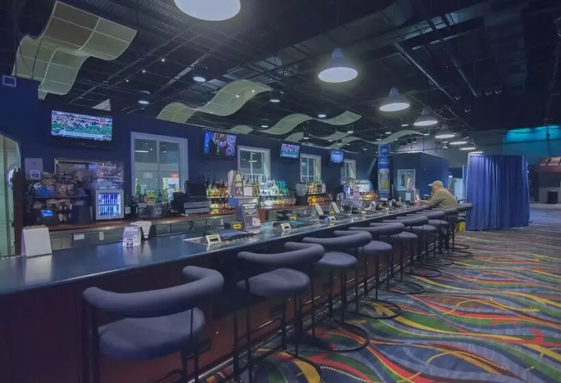 Wheeling Island Hotel Casino Racetrack