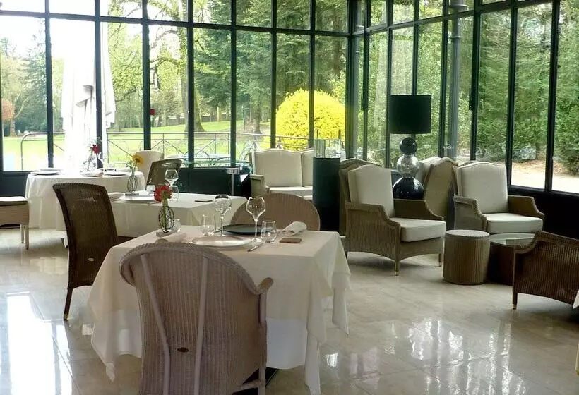 Hotelli Château De La Dame Blanche   Logis