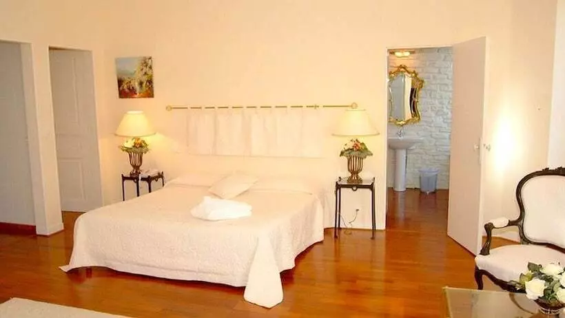 Hotelli Château De La Dame Blanche   Logis