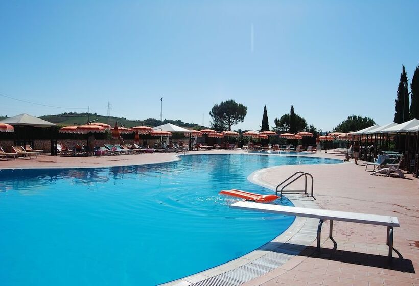 فندق Fattoria Belvedere