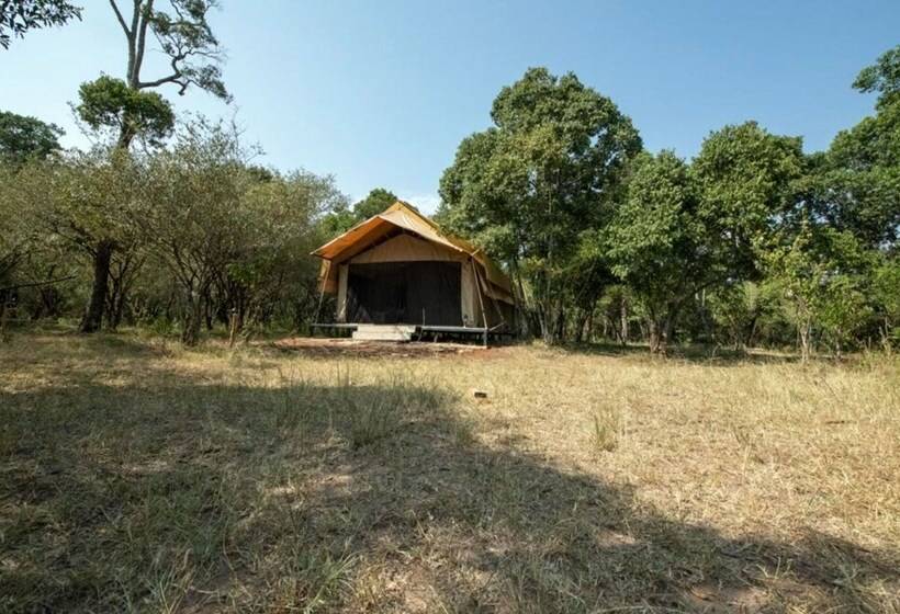 هتل Lorian Safari Camp