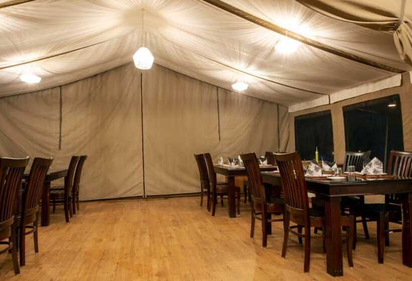 هتل Lorian Safari Camp