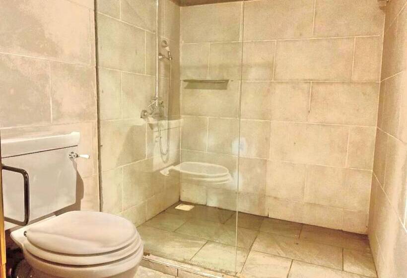 هتل Lorian Safari Camp