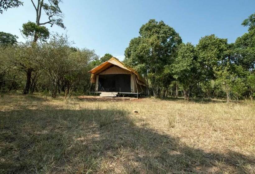 هتل Lorian Safari Camp