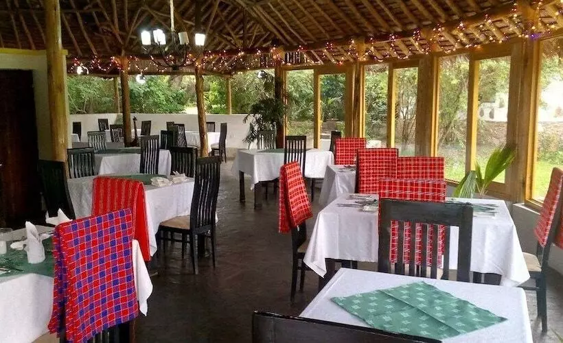 هتل Osero Enarau Camp