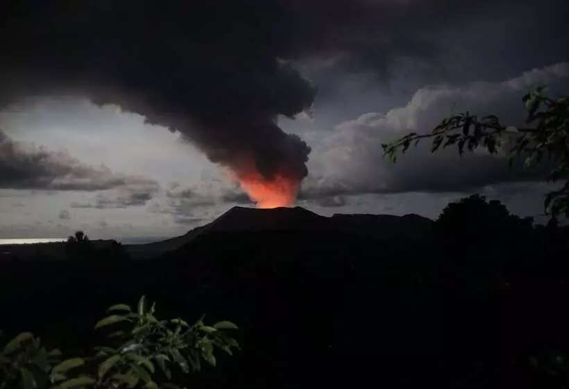 هتل Tanna Lava View Bungalows