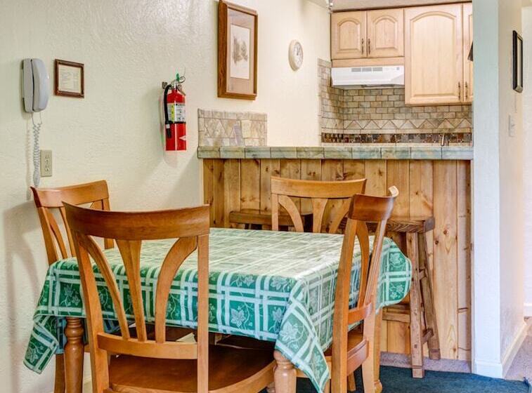 Yosemite Delight B208