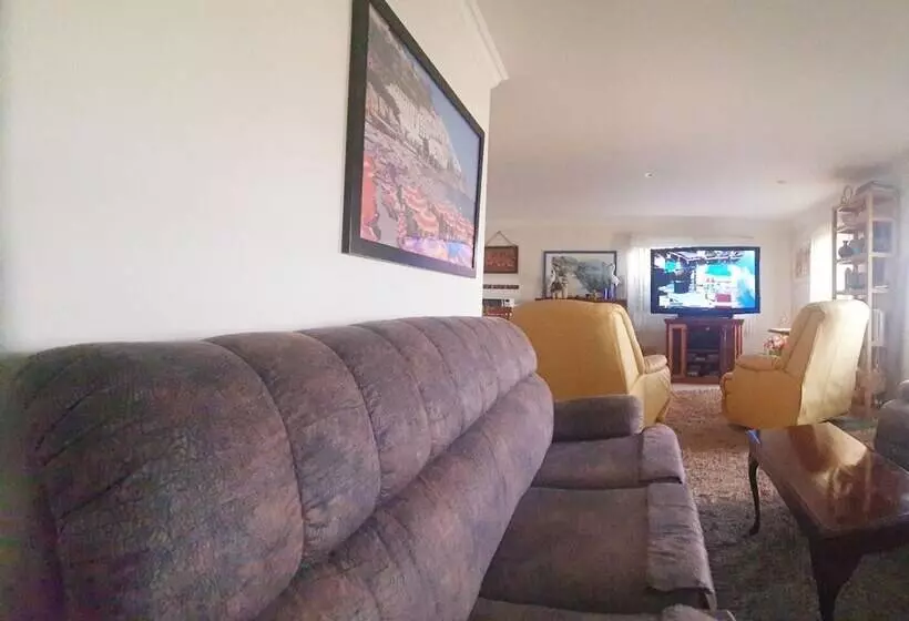 Abelia Cottage Of Daylesford Botanical