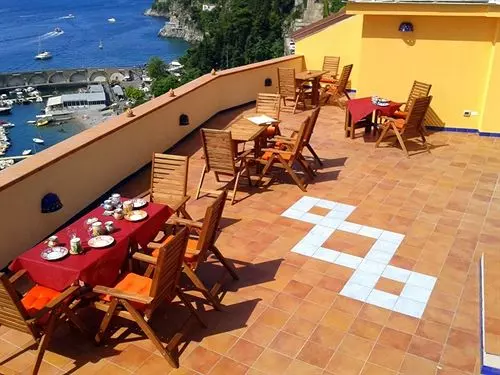 B&b Il Porticciolo Di Amalfi