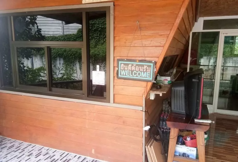 호텔 Baan Suan Rimnam Resort