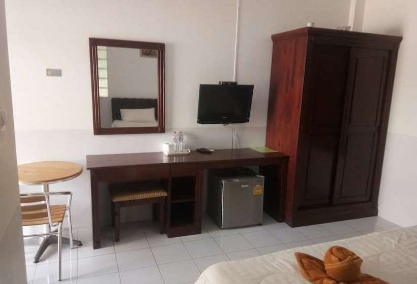 فندق Baan Suan Rimnam Resort