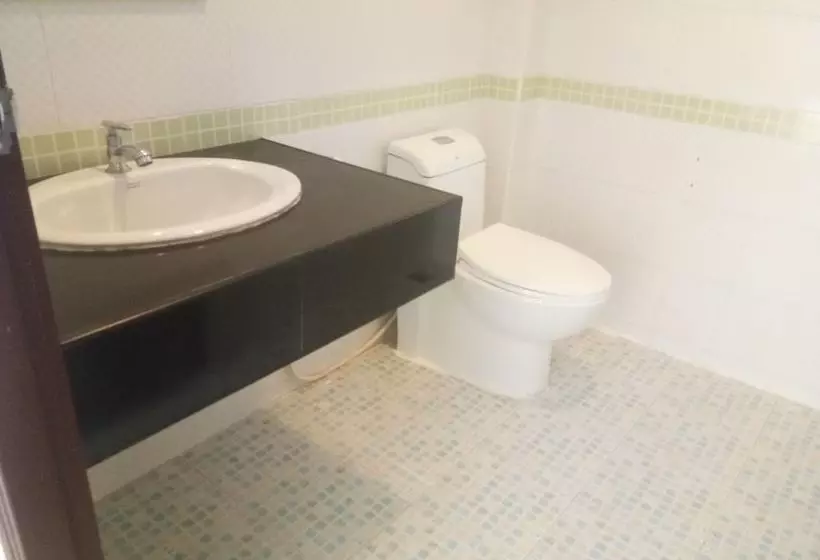 호텔 Baan Suan Rimnam Resort