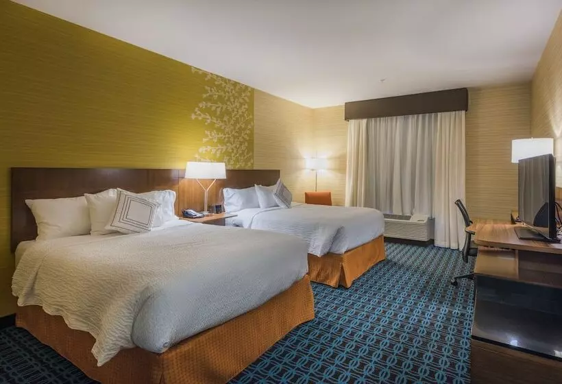 ホテル Fairfield Inn & Suites By Marriott Kamloops