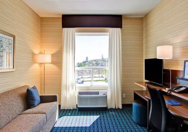 ホテル Fairfield Inn & Suites By Marriott Kamloops