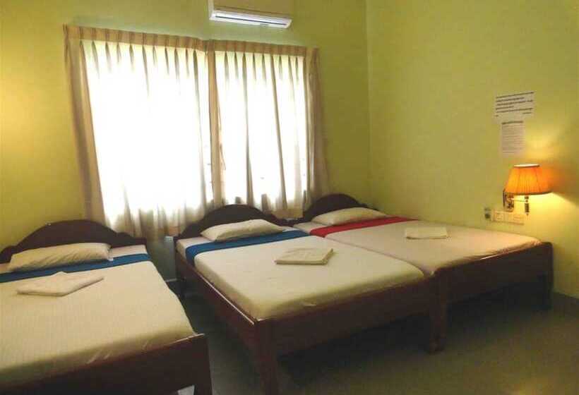 هتل Greenpark Village Guesthouse