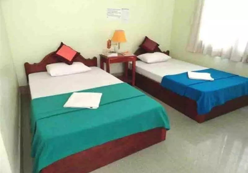 هتل Greenpark Village Guesthouse