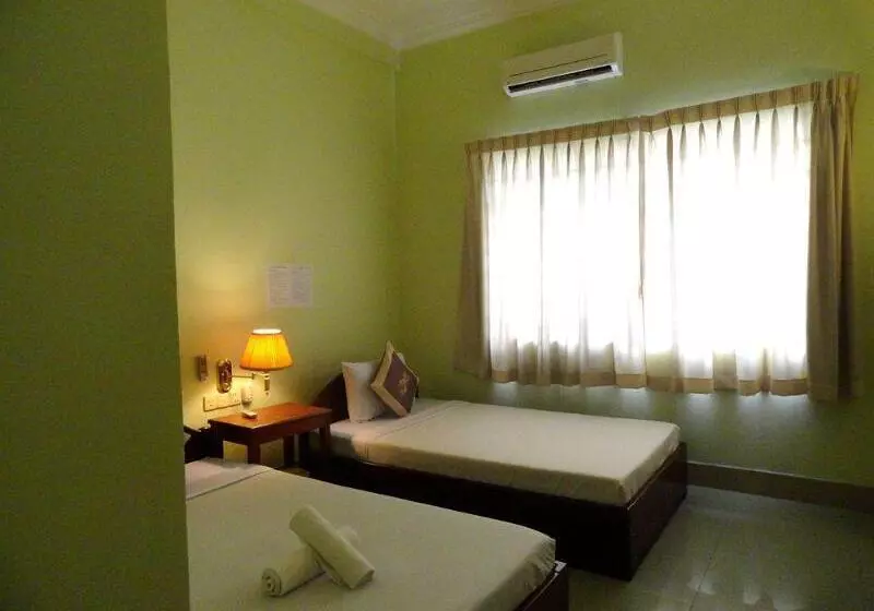 هتل Greenpark Village Guesthouse