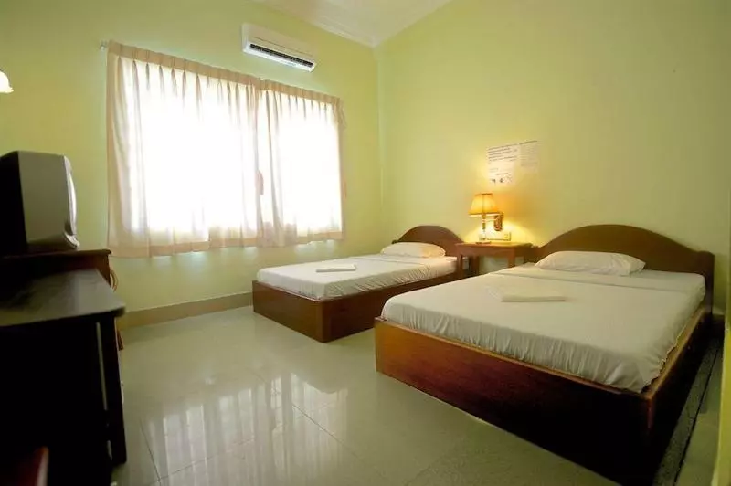 هتل Greenpark Village Guesthouse