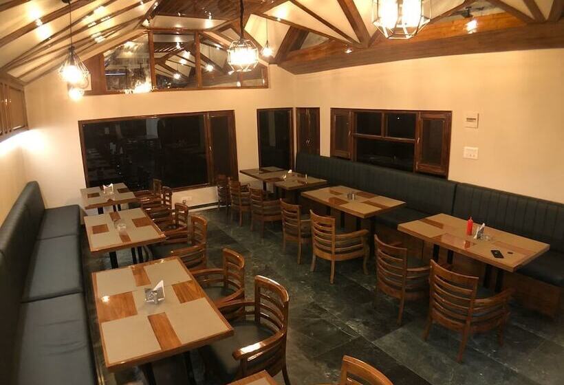 בית מלון כפרי Himalayan Escape