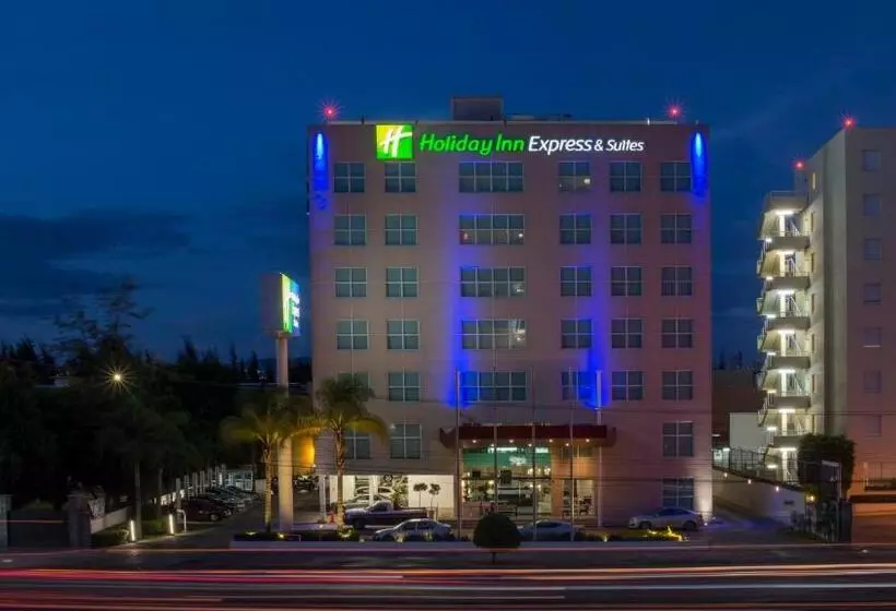 Hotelli Holiday Inn Express & Suites Queretaro, An Ihg