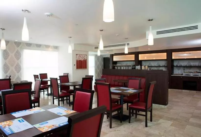 Hotelli Holiday Inn Express & Suites Queretaro, An Ihg